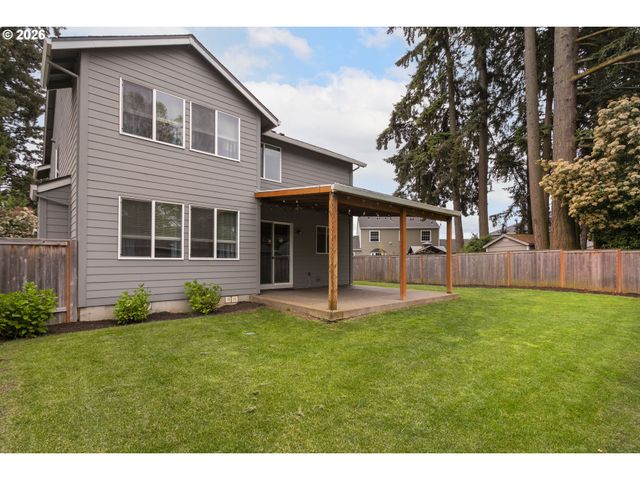 492 Sw 15TH Ave, Canby, OR 97013