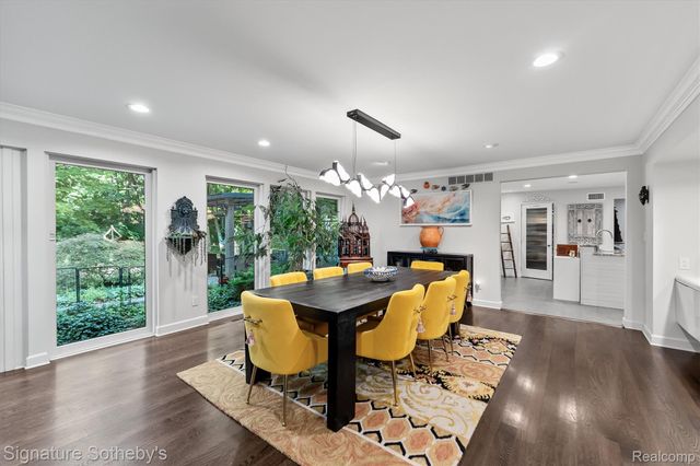 28575 Danvers Court, Farmington Hills, MI 48334