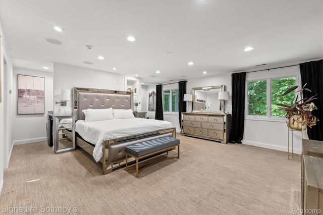28575 Danvers Court, Farmington Hills, MI 48334