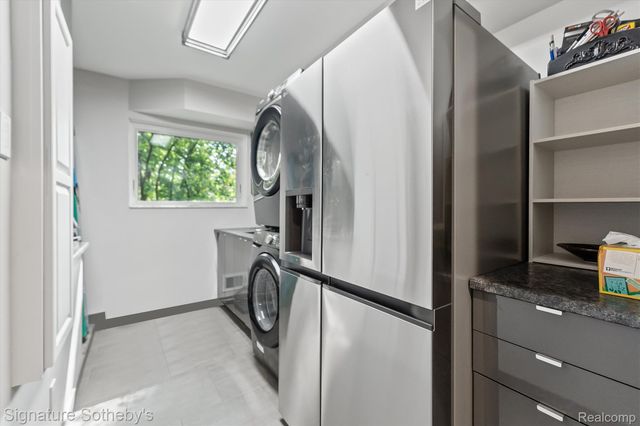 28575 Danvers Court, Farmington Hills, MI 48334