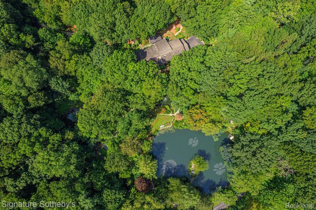 28575 Danvers Court, Farmington Hills, MI 48334