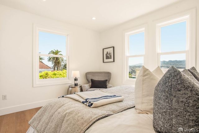 278 Monterey Boulevard, San Francisco, CA 94131