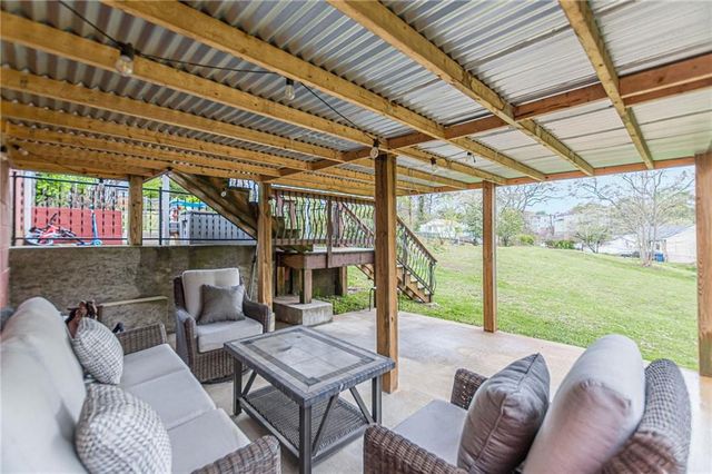 1324 E Forrest Avenue, East Point, GA 30344