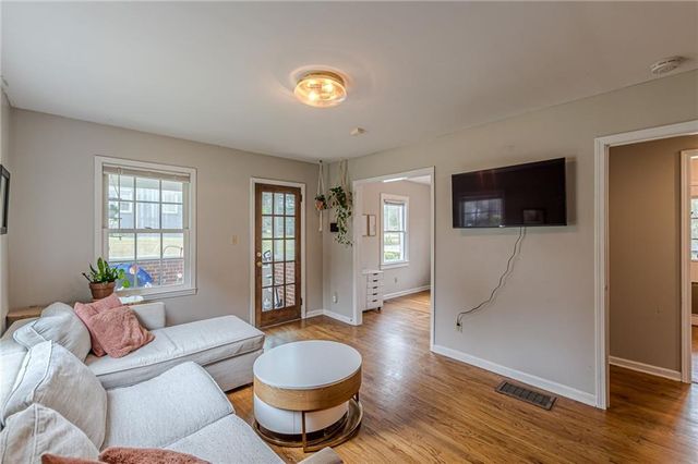 1324 E Forrest Avenue, East Point, GA 30344