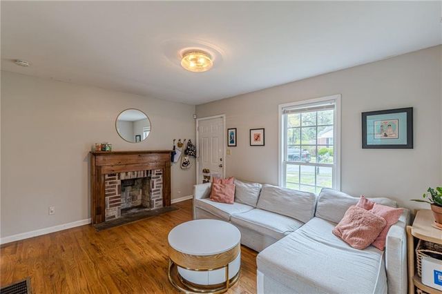 1324 E Forrest Avenue, East Point, GA 30344