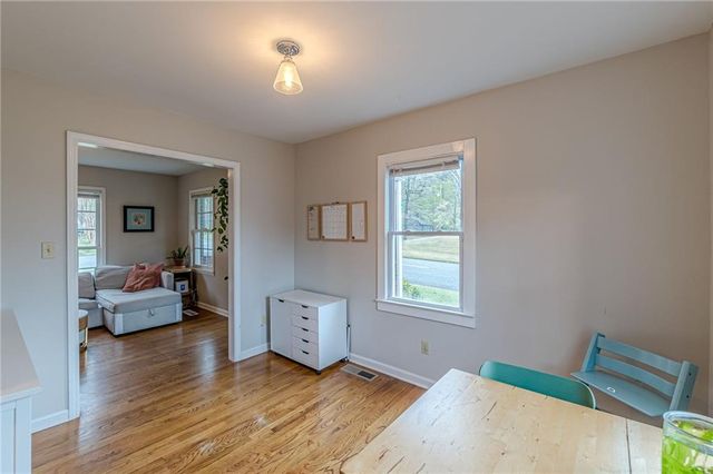 1324 E Forrest Avenue, East Point, GA 30344