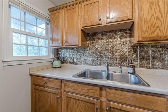 1324 E Forrest Avenue, East Point, GA 30344