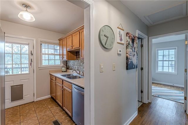 1324 E Forrest Avenue, East Point, GA 30344