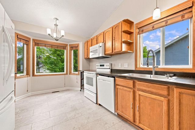 808 3rd Avenue SW, Isanti, MN 55040