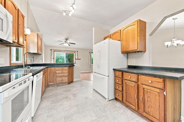 808 3rd Avenue SW, Isanti, MN 55040