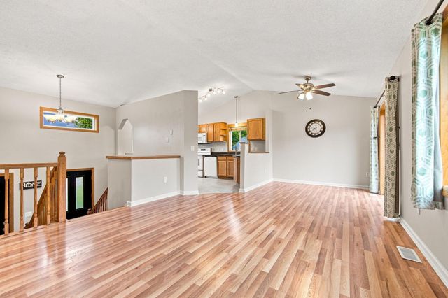 808 3rd Avenue SW, Isanti, MN 55040