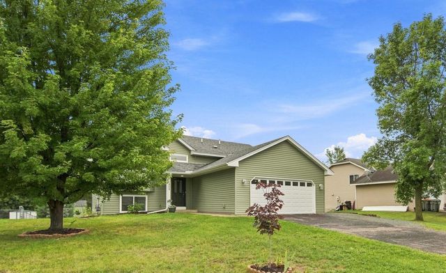 808 3rd Avenue SW, Isanti, MN 55040