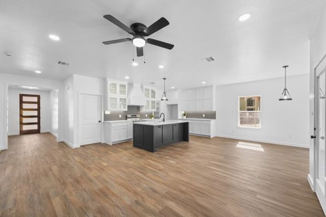 127 Lakeview Drive, Trinidad, TX 75163