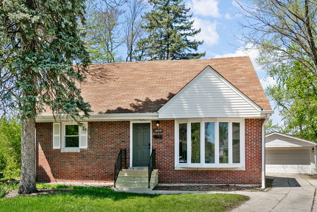 18600 Golfview Avenue, Homewood, IL 60430
