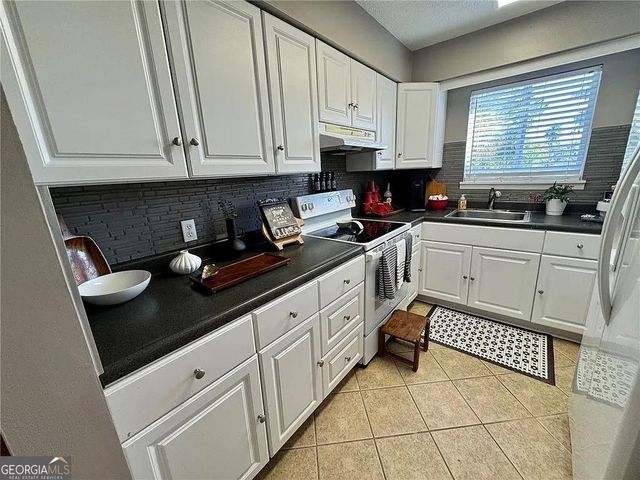 100 Blair Road B6, St. Simons, GA 31522