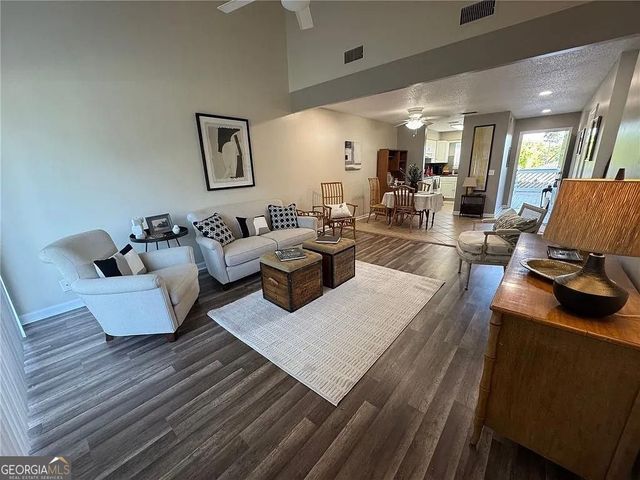 100 Blair Road B6, St. Simons, GA 31522