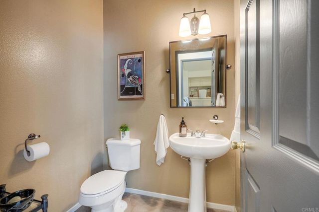 6890 Camino De Amigos, Carlsbad, CA 92009