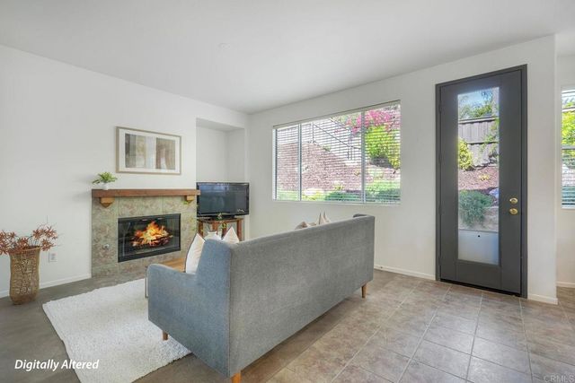 6890 Camino De Amigos, Carlsbad, CA 92009