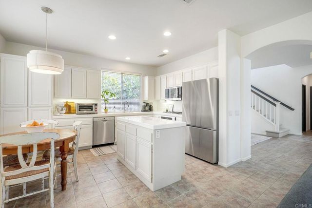 6890 Camino De Amigos, Carlsbad, CA 92009