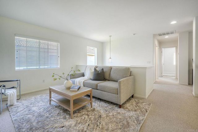 6890 Camino De Amigos, Carlsbad, CA 92009