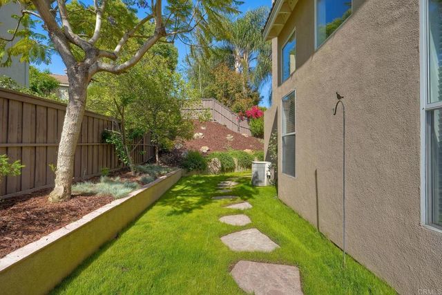 6890 Camino De Amigos, Carlsbad, CA 92009