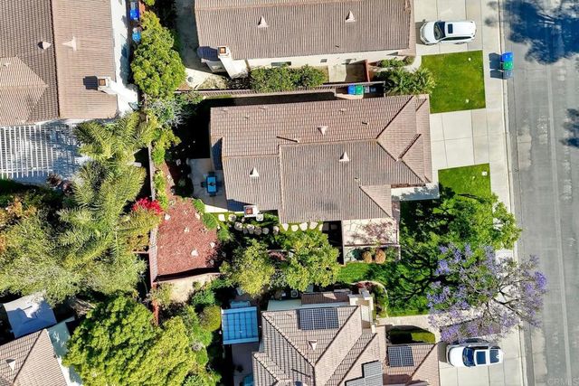 6890 Camino De Amigos, Carlsbad, CA 92009