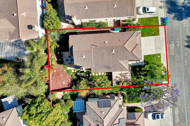 6890 Camino De Amigos, Carlsbad, CA 92009