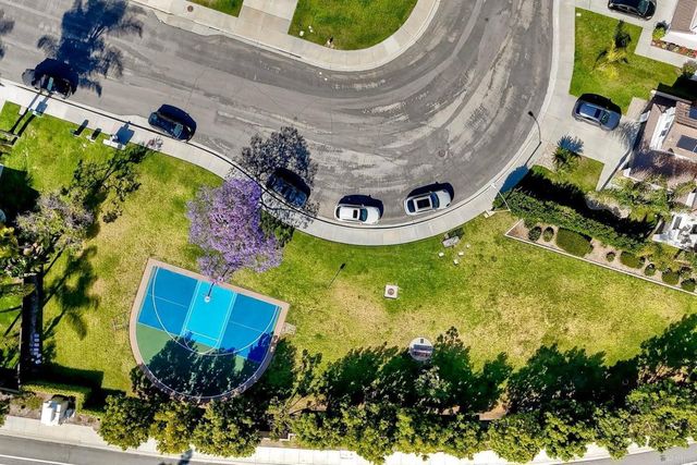 6890 Camino De Amigos, Carlsbad, CA 92009