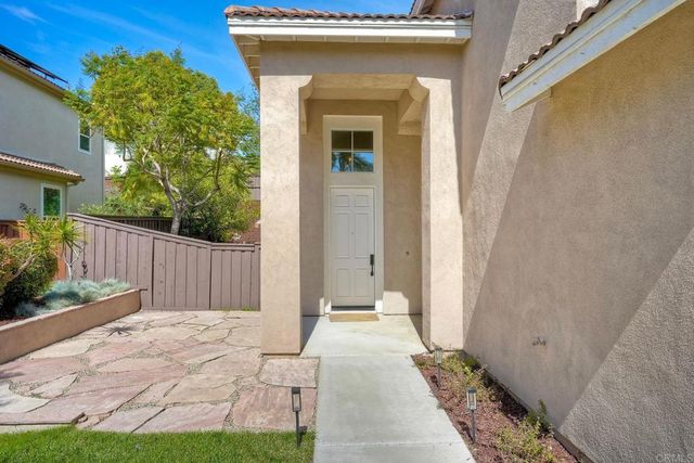 6890 Camino De Amigos, Carlsbad, CA 92009