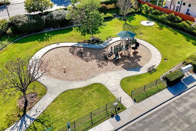 6890 Camino De Amigos, Carlsbad, CA 92009