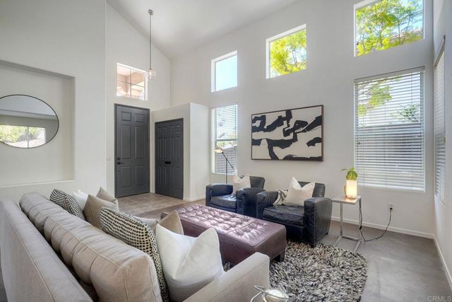 6890 Camino De Amigos, Carlsbad, CA 92009