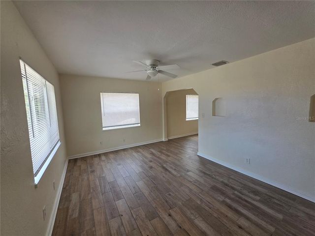 718 PARIS AVENUE S, St Petersburg, FL 33701