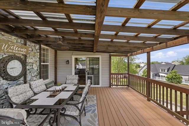 148 CONTRAIL DR, Kearneysville, WV 25430