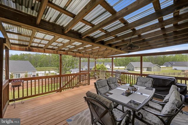 148 CONTRAIL DR, Kearneysville, WV 25430