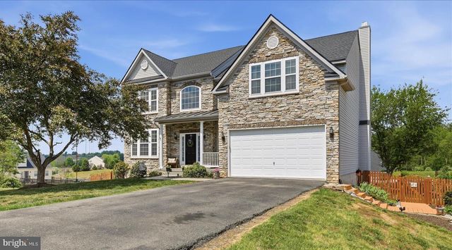 148 CONTRAIL DR, Kearneysville, WV 25430