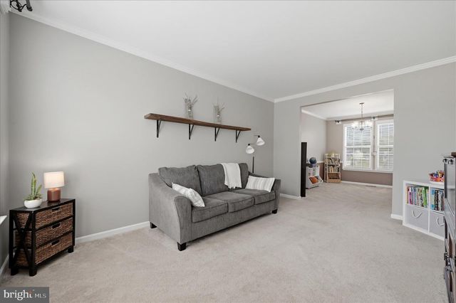 148 CONTRAIL DR, Kearneysville, WV 25430