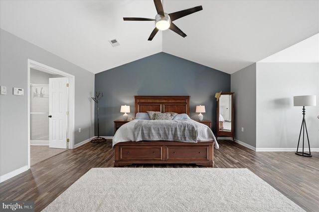 148 CONTRAIL DR, Kearneysville, WV 25430