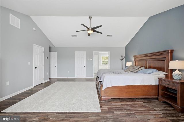 148 CONTRAIL DR, Kearneysville, WV 25430