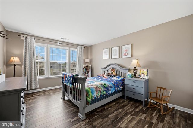 148 CONTRAIL DR, Kearneysville, WV 25430