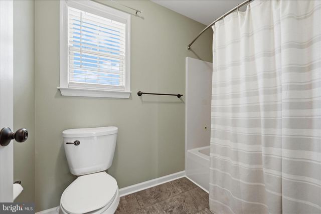 148 CONTRAIL DR, Kearneysville, WV 25430