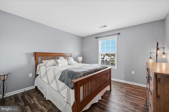 148 CONTRAIL DR, Kearneysville, WV 25430