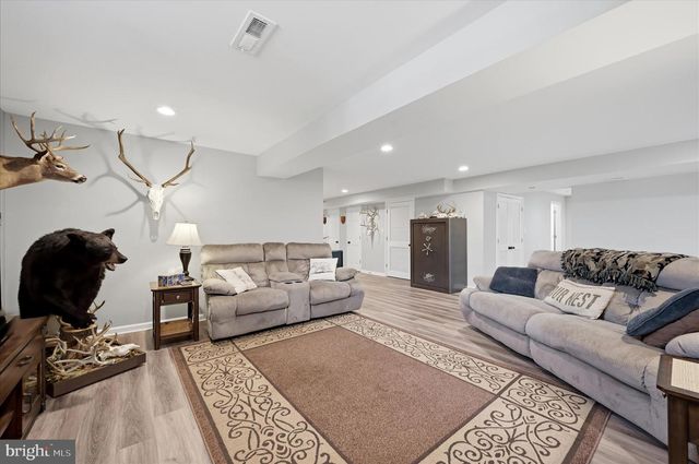 148 CONTRAIL DR, Kearneysville, WV 25430