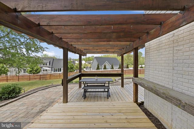 148 CONTRAIL DR, Kearneysville, WV 25430