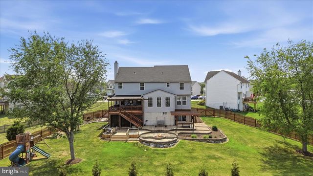148 CONTRAIL DR, Kearneysville, WV 25430