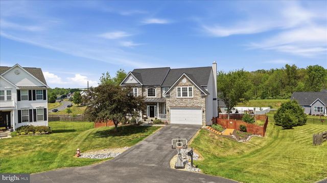 148 CONTRAIL DR, Kearneysville, WV 25430