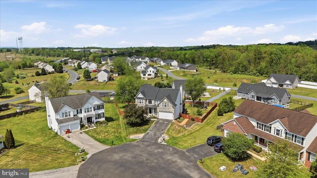 148 CONTRAIL DR, Kearneysville, WV 25430