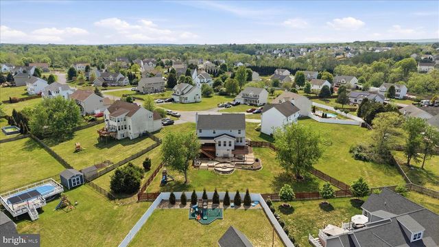 148 CONTRAIL DR, Kearneysville, WV 25430