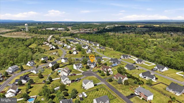 148 CONTRAIL DR, Kearneysville, WV 25430