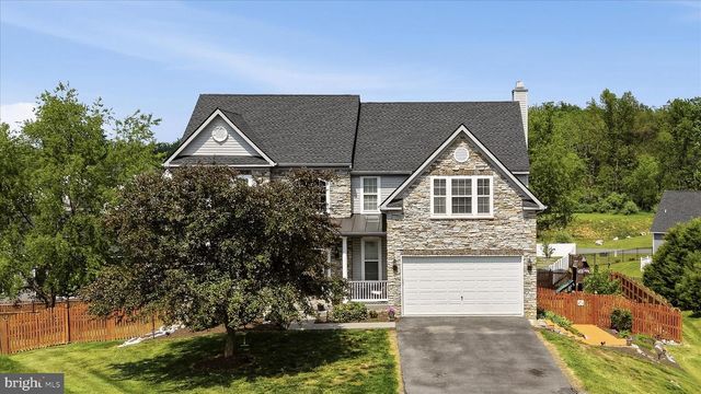 148 CONTRAIL DR, Kearneysville, WV 25430