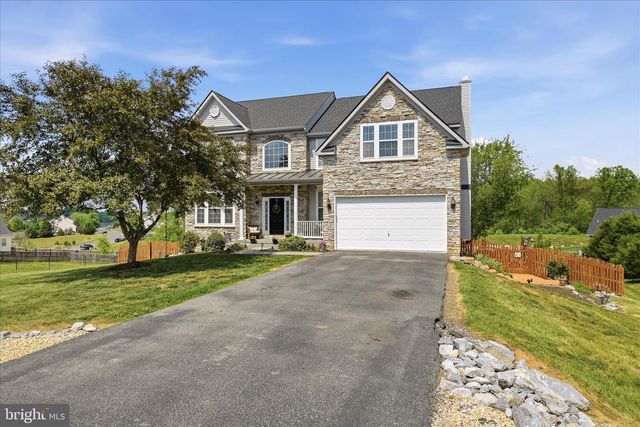 148 CONTRAIL DR, Kearneysville, WV 25430